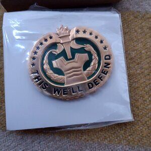 NOS 1984 Army Drill Sergeant Badge Identification "This Well Defend" In Box